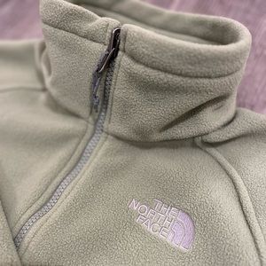 HARD 2 FIND 🌿SAGE GREEN 🌿🌿 The North Face Full Zip Fleece Womens Size Medium